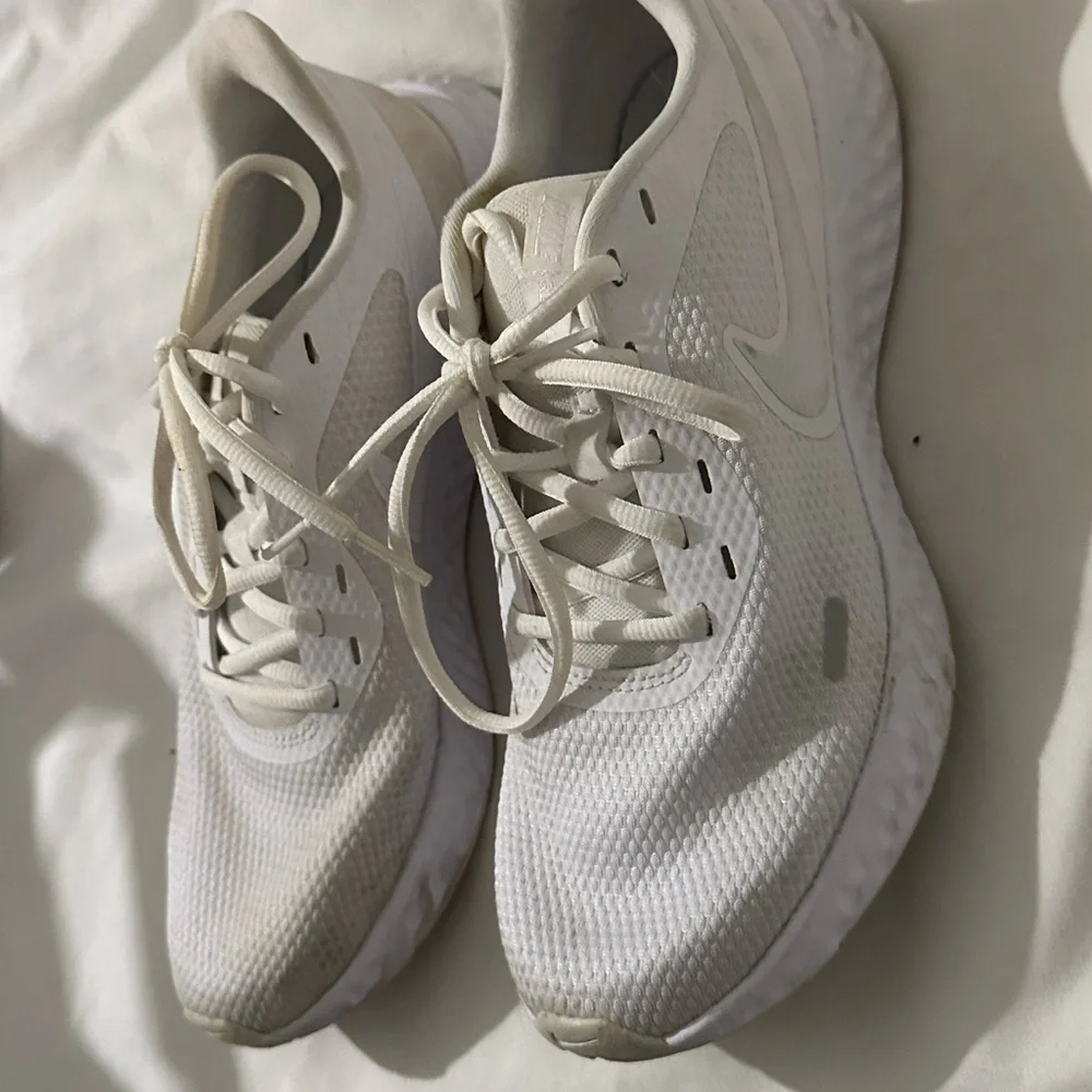 Nike White Athletic Shoes - Picture 2 of 5